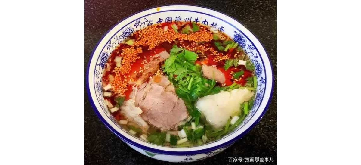 一碗正宗兰州拉面的制作涉及几个部分：面的部分，汤的部分和辣子的部分，这三个部分的 ...
